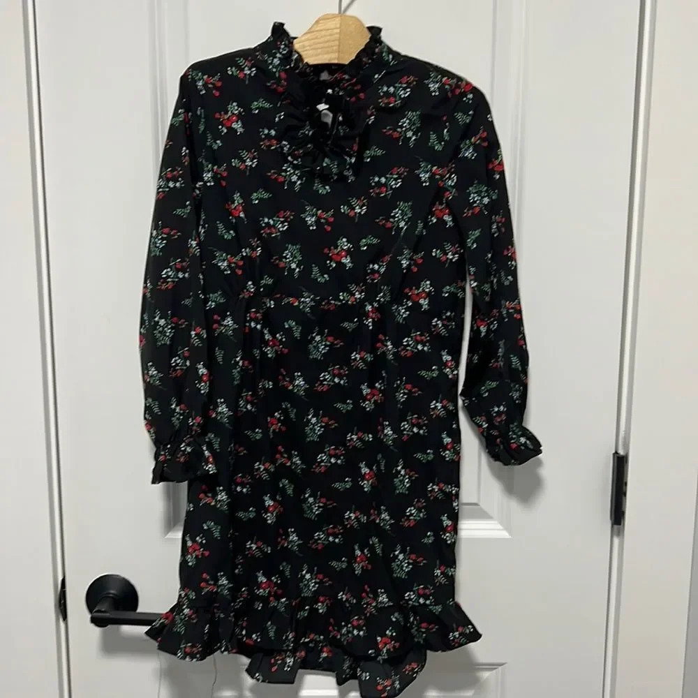 Chelsea & Violet Black Floral Long Sleeve Ruffle Hem Mock Neck Dress size Medium